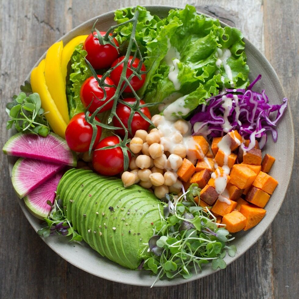 Calorie tracking and accurate nutrition information for better eating habits